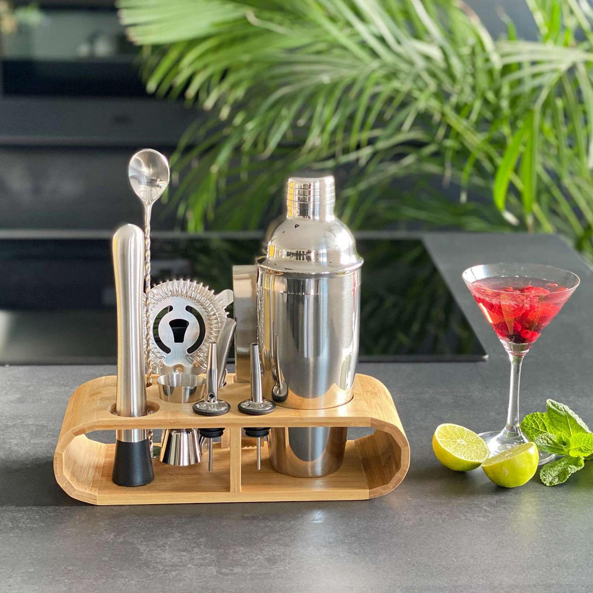 COCKTAIL-SHAKER Set mit Bambus-Ständer (12-tlg.) - Silberfarben, Metall (10.5/25.5/27.5cm) - Intirilife
