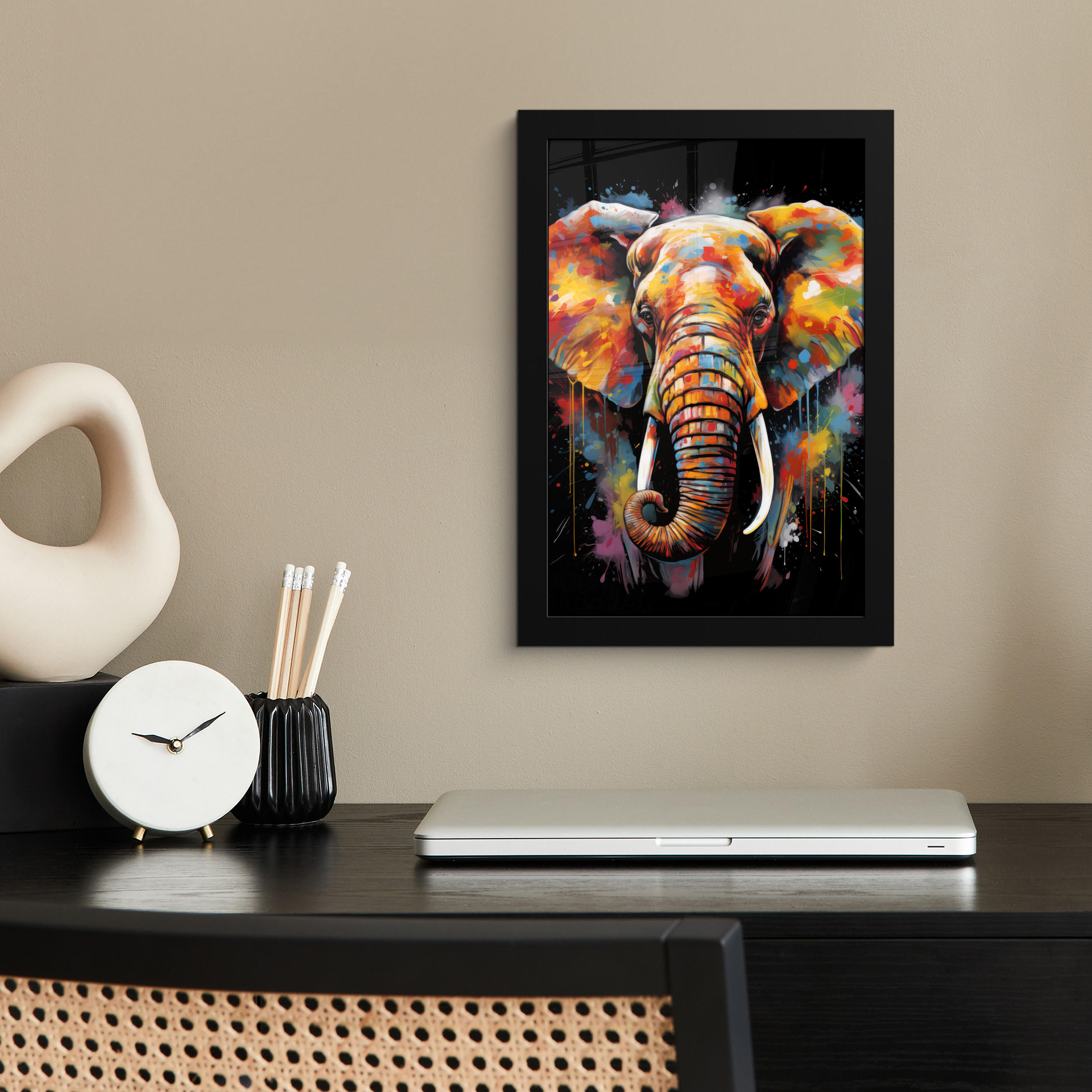 GERAHMTES BILD Elefant - Graffiti - Schwarz - Tiere - Farben 20x30 cm - Schwarz, Papier (20/30cm) - MuchoWow