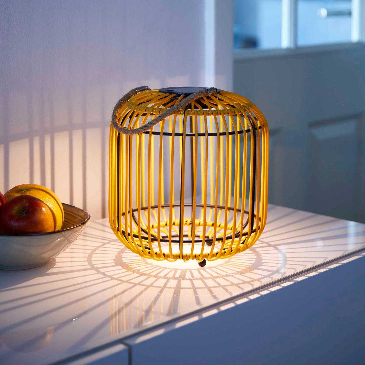 LED-SOLAR-LATERNE für Innen und Außen bis zu 6 Stunden Leuchtdauer Klein gelb - Gelb, Kunststoff (18/18/34.5cm) - Northpoint