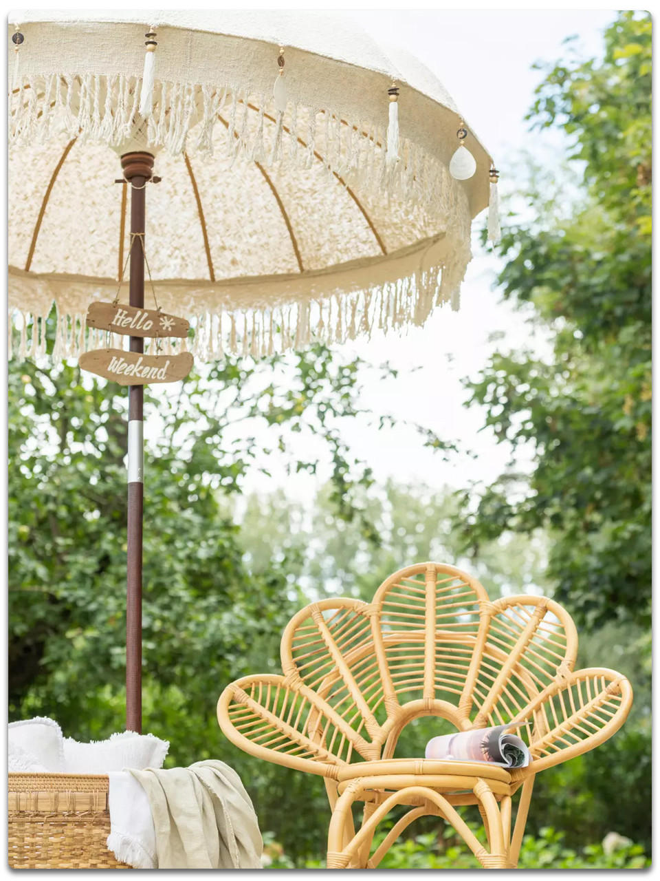 Boho-Balkon: Sonnenschirme im Boho-Look