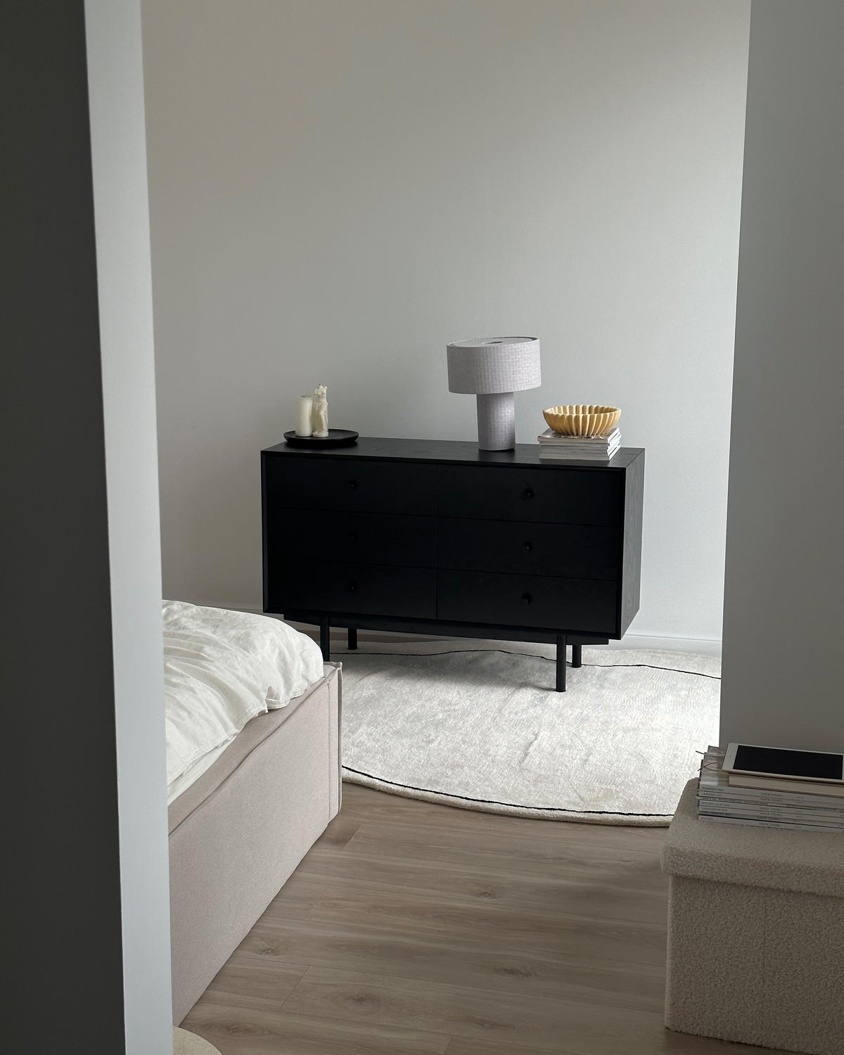 KOMODA s 6 zásuvkami Černá Alcester - černá, kompozitní dřevo (120/75/40cm) - Beliani