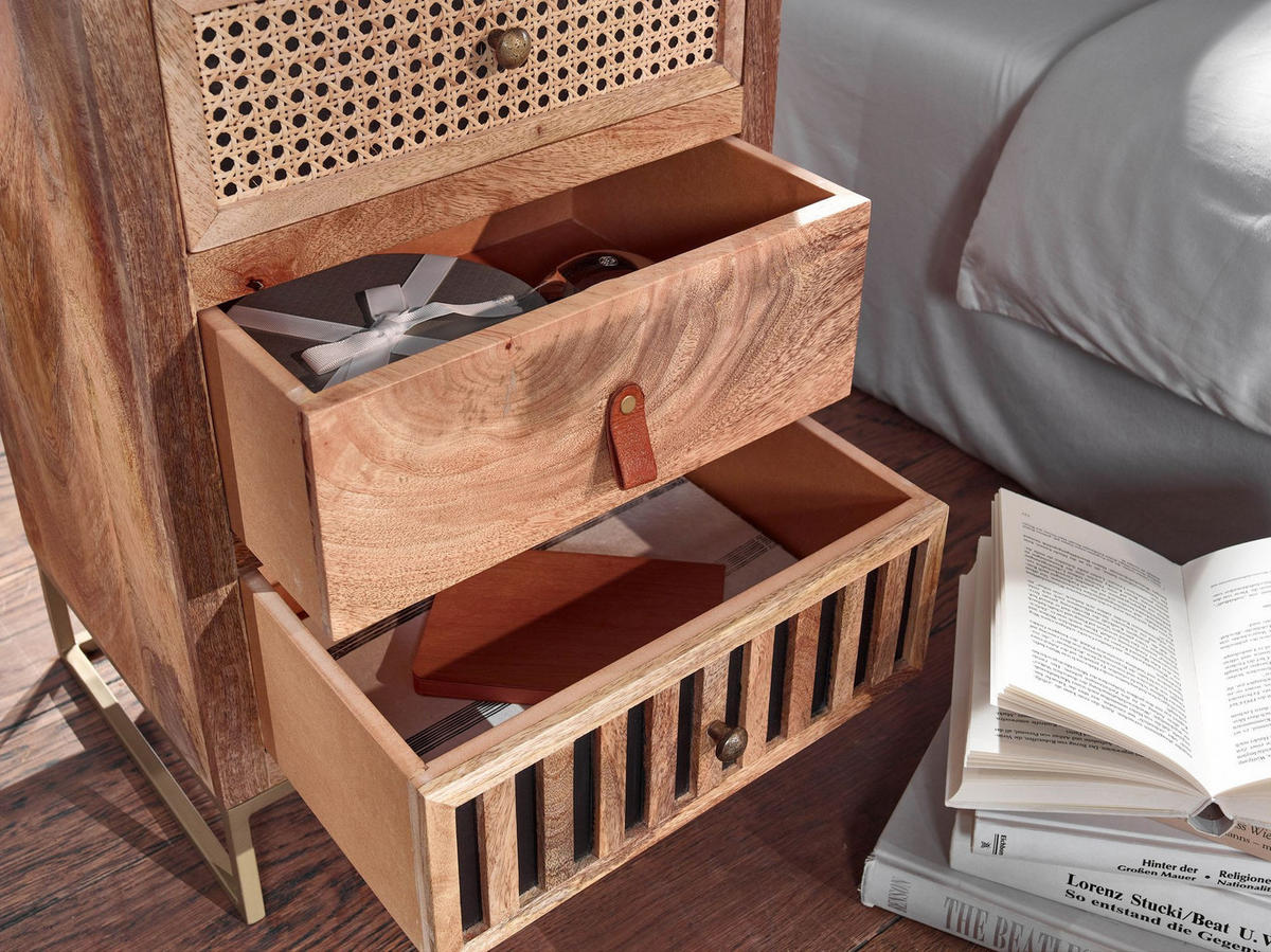 NACHTTISCH – Mango Massivholz/Rattan, 3 Schubladen, für Boxspringbett - Goldfarben/Braun, Holz/Metall (40/60/30cm) - KADIMA DESIGN
