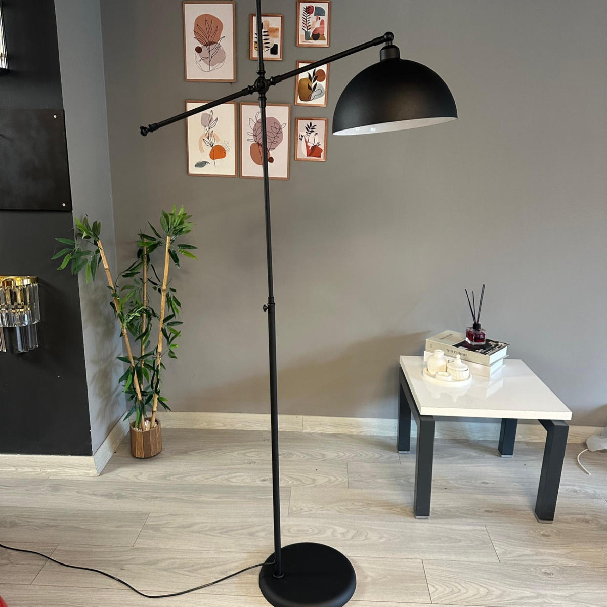 STEHLAMPE Stelan aus Metall mit E27, verstellbarer Lampenschirm - Schwarz, Metall (37/37/171cm) - Bamyum