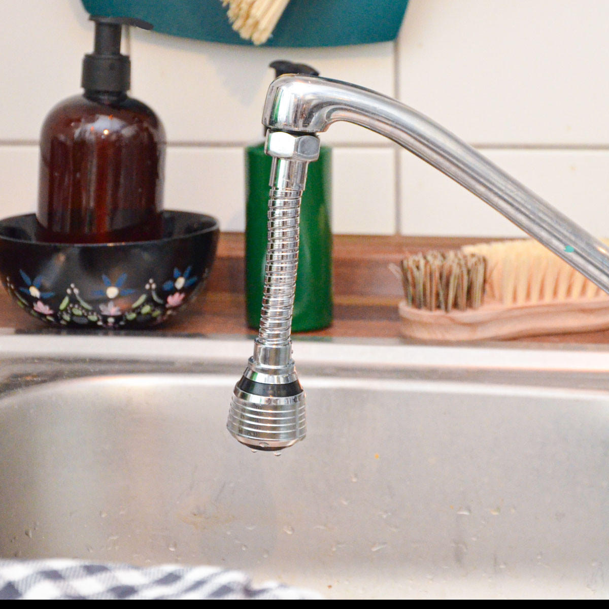 WASSERHAHN-VERLÄNGERUNG mit Flexischlauch 15,5 cm M22/M24 - Schwarz, Metall (3.5/3.5/15.5cm) - eyepower