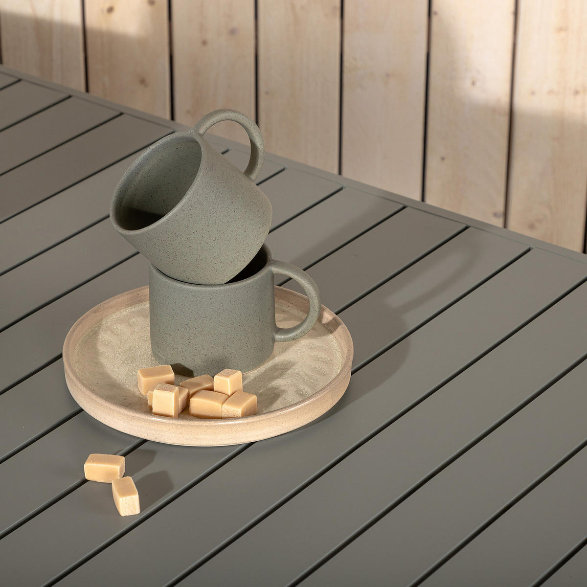 LOUNGETISCH - Grün, Metall (120/70/45cm) - home24