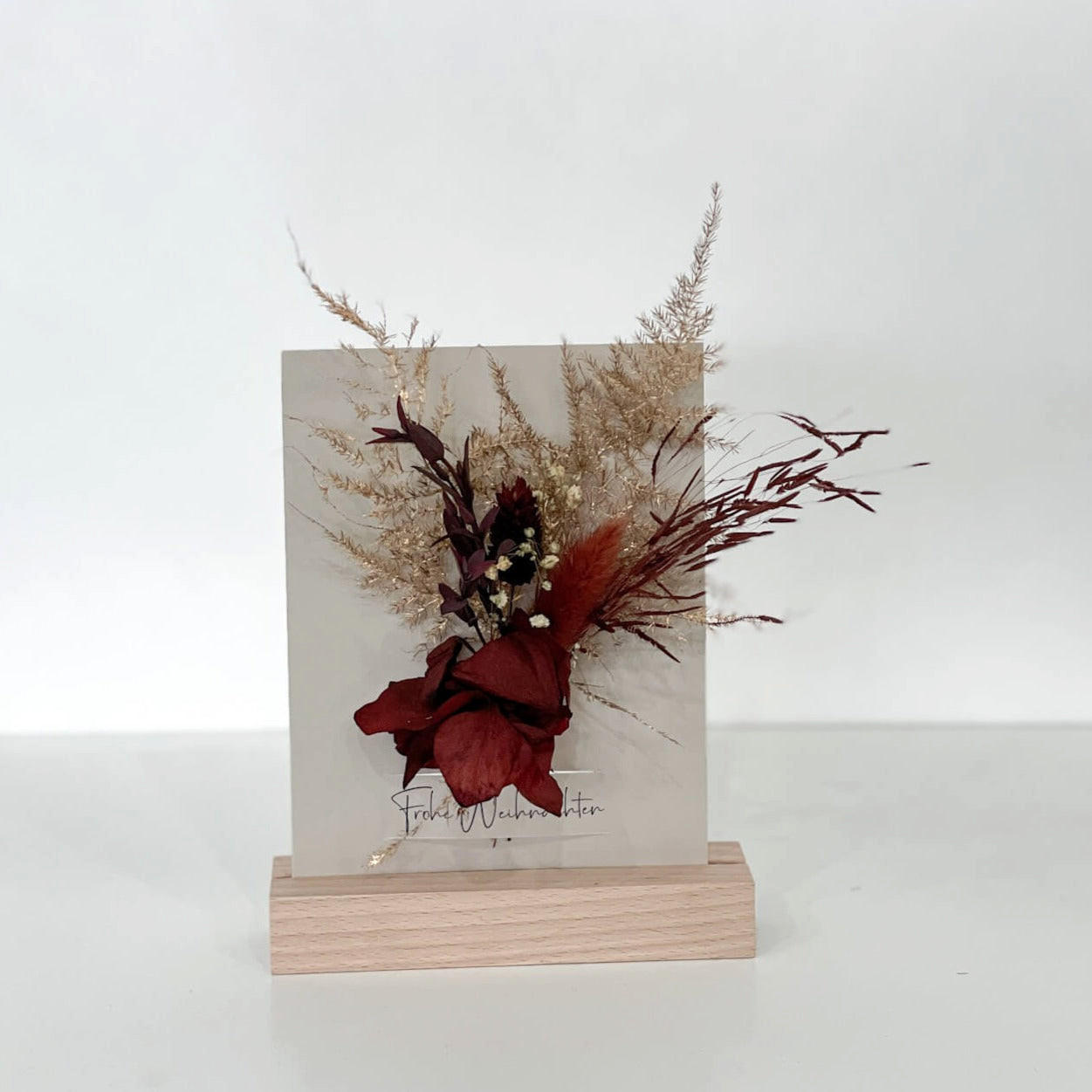 WEIHNACHTSKARTEN mit Trockenblumen - Frohe Weihnachten - Frohe Weihnachten / gold - Naturfarben, Naturmaterialien (10.5/14.8cm) - Lykke & You