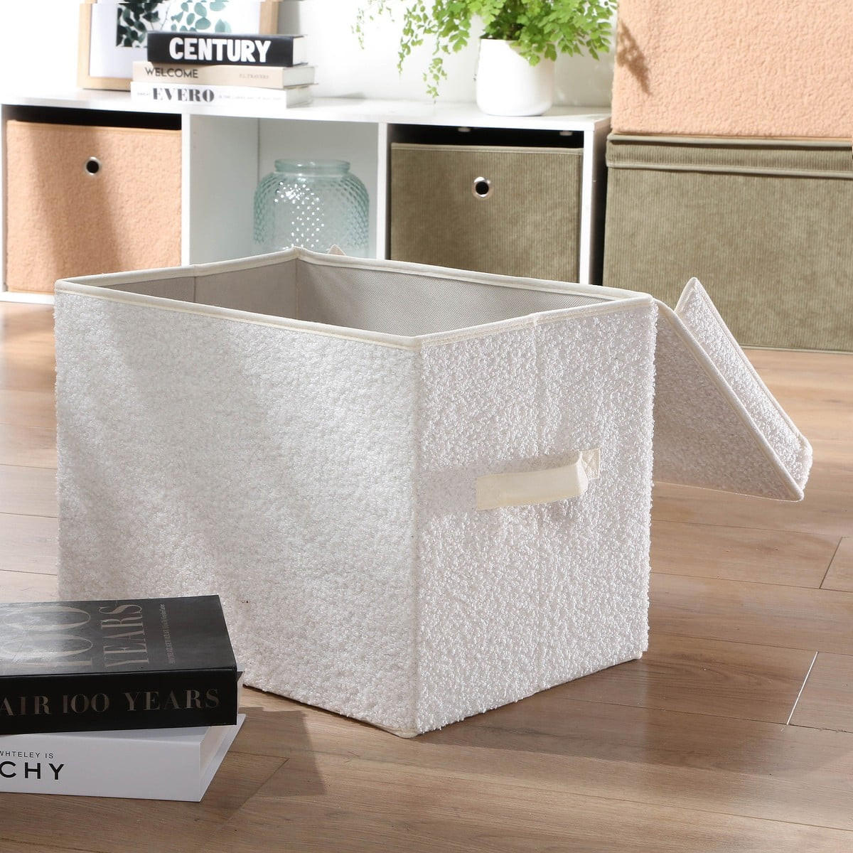 AUFBEWAHRUNGSBOX mit deckel aus bouclé-stoff in ecru - 40/28/30 cm - Ecru, Textil (30/28/30cm) - Calicosy