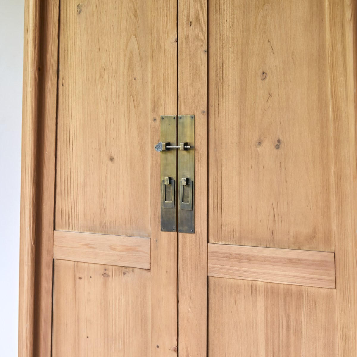 SCHRANK Yuki Natur aus Pinie - Naturfarben, Holz (100/180/40cm) - Tikamoon