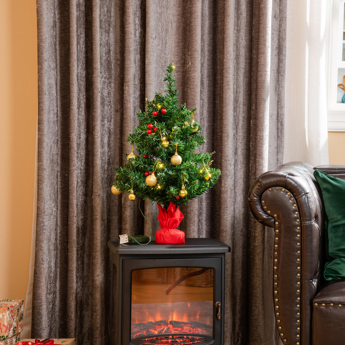 WEIHNACHTSBAUM mit Stechpalmenbeeren, Kugeln und LED-Lichtern Christbaum Grün - Grün, Kunststoff (60cm) - HOMCOM