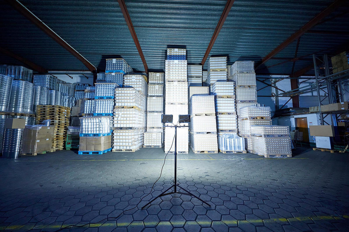 LED-DOPPELBAUSTRAHLER - 2x100W mit Stativ für Innen- und Außenbeleuchtung, 2er-Set - Schwarz, Metall (118/118/164cm) - Northpoint