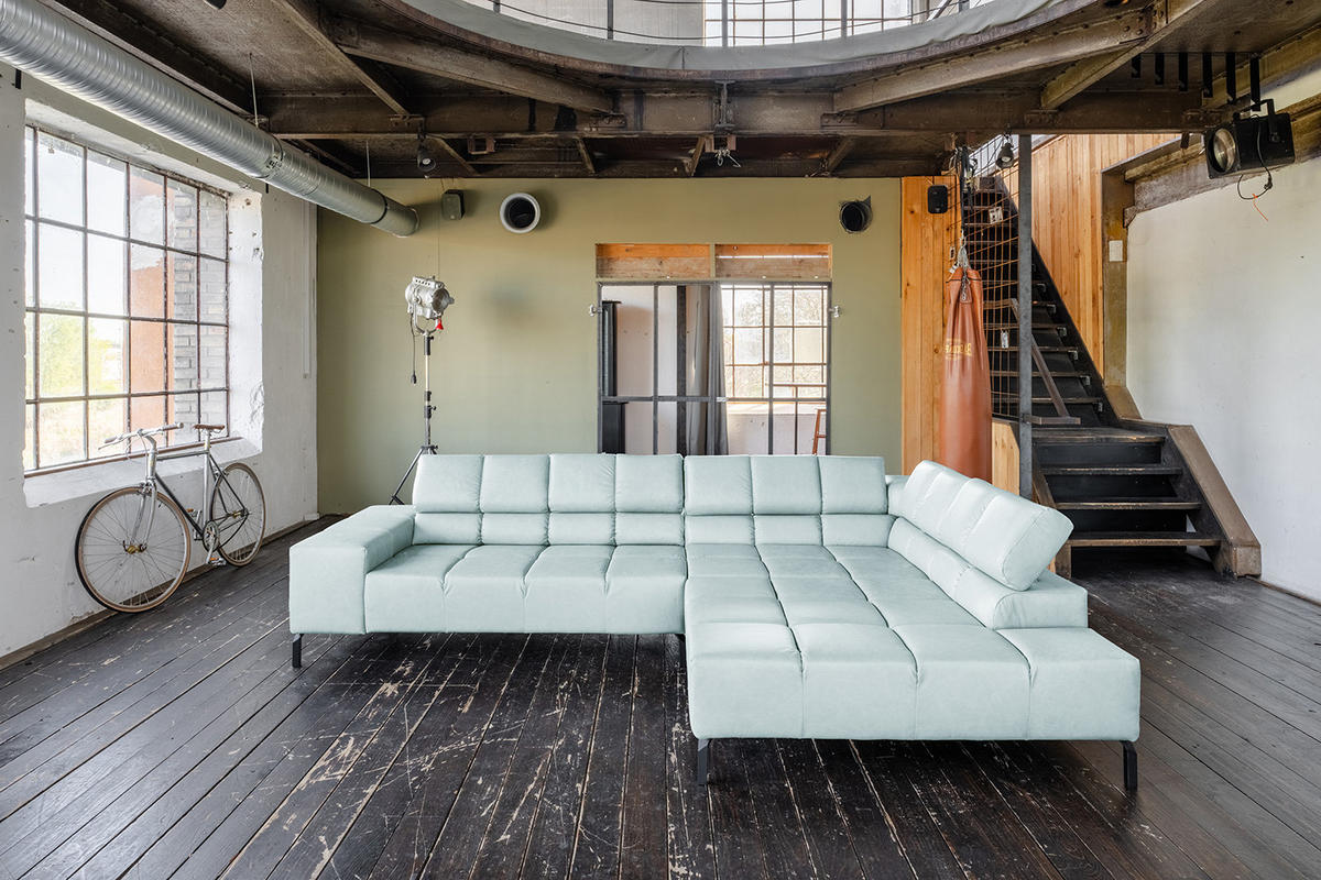 ECKSOFA NELSON Hellblau Leder Relaxfunktion - Schwarz/Hellblau, Leder/Metall (321/216cm) - KAWOLA