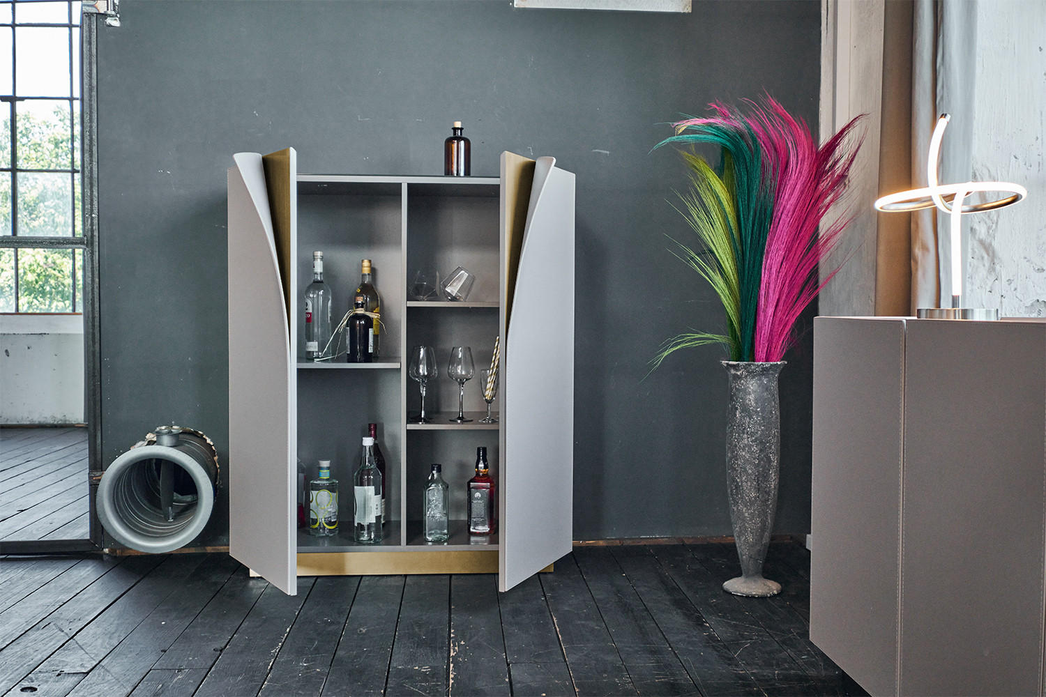 HIGHBOARD EMMA Grau Holz - Messingfarben/Braun, Holzwerkstoff/Metall (100/120/42cm) - KAWOLA