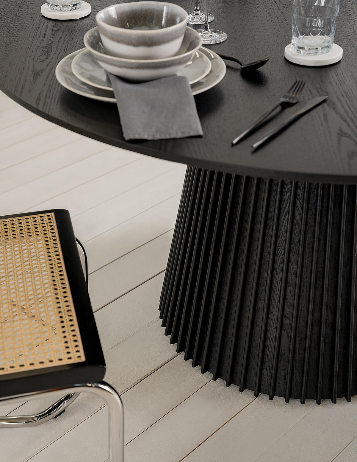 ESSTISCH rund - Esche teilmassiv - Schwarz, Holzwerkstoff (120/120/75cm) - home24