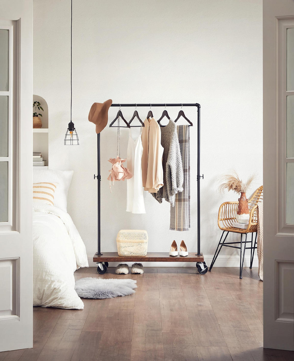 KLEIDERSTÄNDER Holzoptik Metall Dunkelbraun Schwarz auf Rollen 103,5x40x162 cm - Dunkelbraun/Schwarz, Holzwerkstoff/Metall (103/162.5/40cm) - Begryf