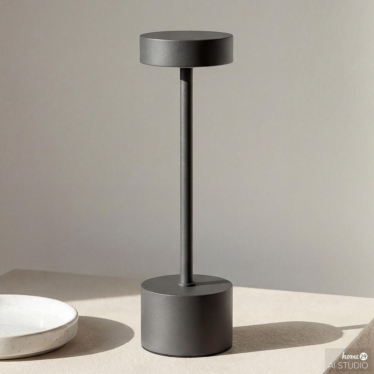 AKKU-TISCHLEUCHTE - Eisen / Kunststoff - Schwarz, Metall (8/8/28cm) - home24