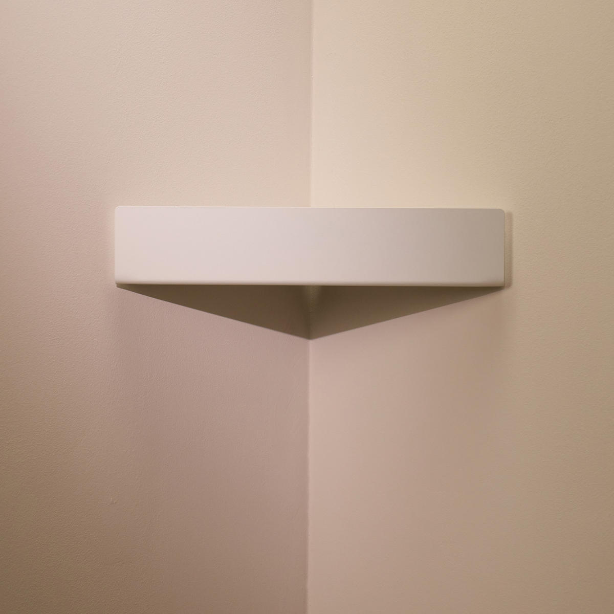 DUSCHABLAGE OHNE BOHREN | Eckregal Matt Weiß - Weiß, Metall (38/7.5/22cm) - Designfabrik Hamburg