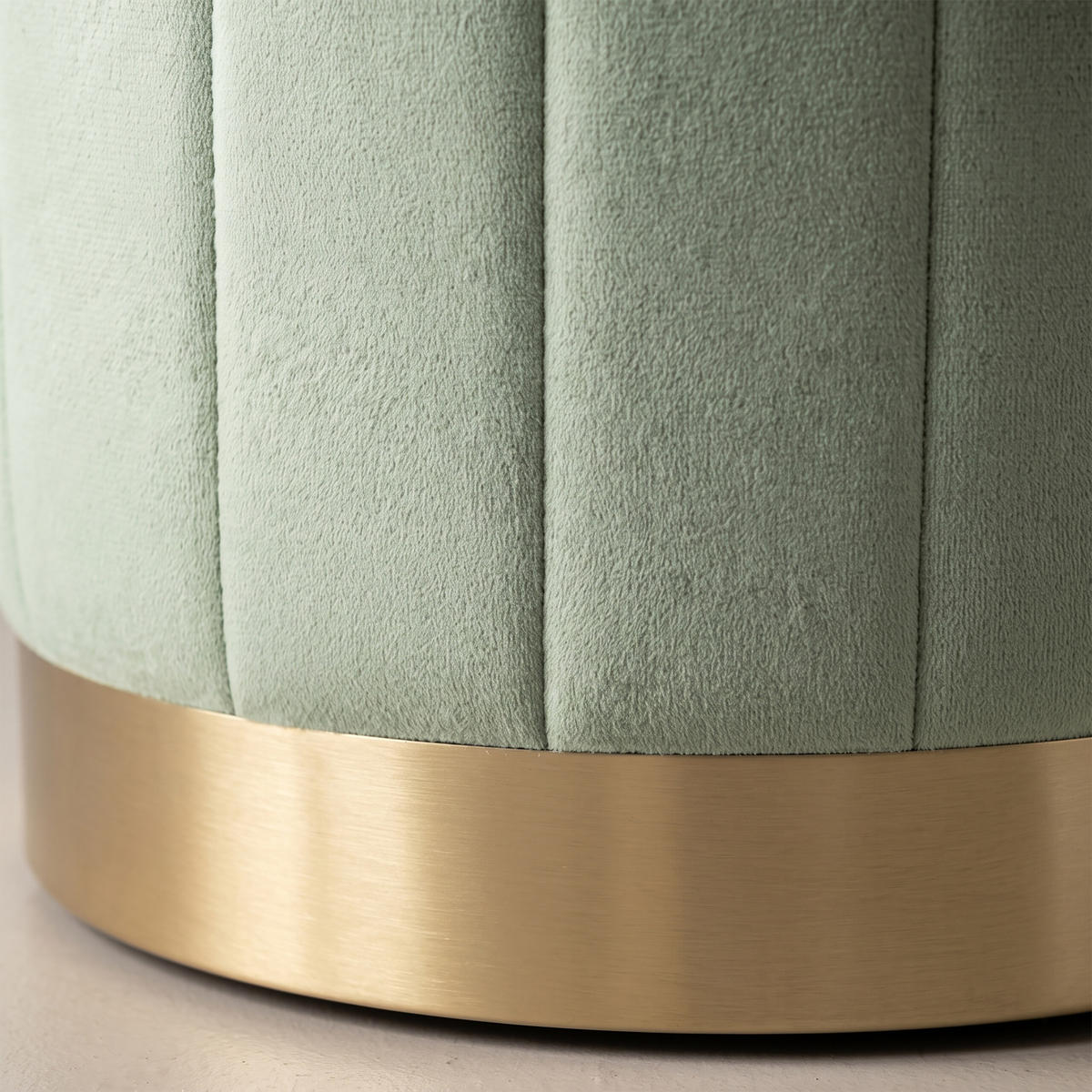 HOCKER Salbei Samt mit Stauraum goldfarbener Metallsockel - Grün, Holzwerkstoff/Textil (32/42/32cm) - Relaxdays