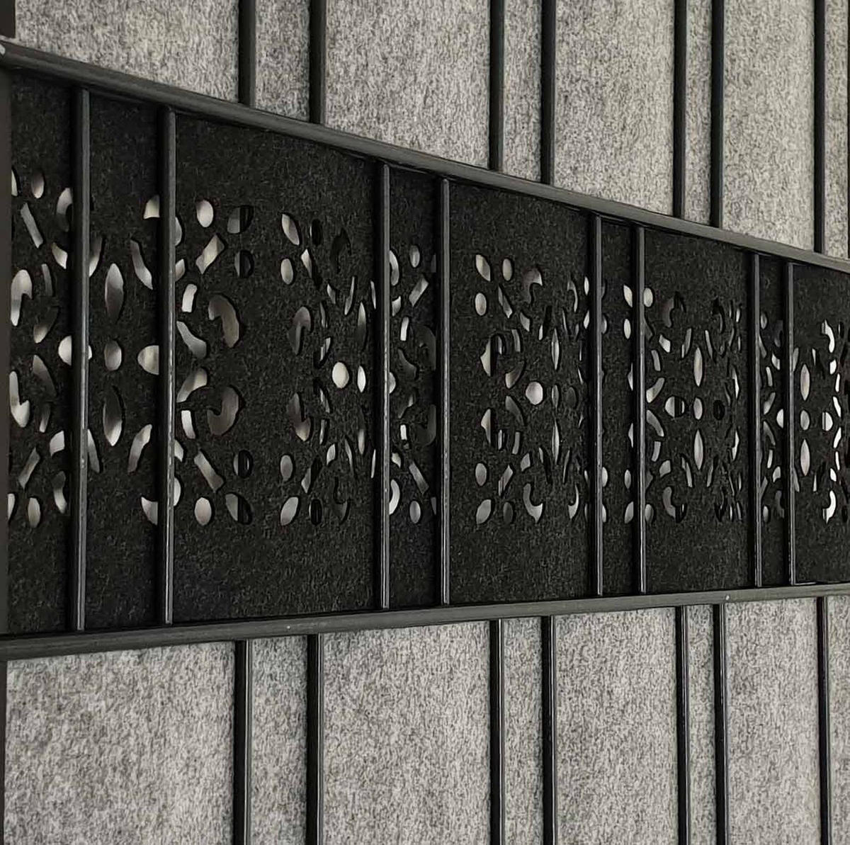 SICHTSCHUTZSTREIFEN Design Vlies Ornament für Doppelstabmatten Schwarzgrau 2,6m - Schwarz, Kunststoff (260/19cm) - ZAUN|ZU
