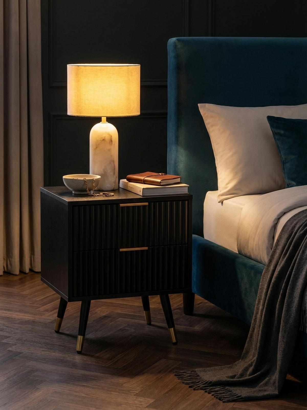 NACHTTISCH – Schwarz/Eiche-Dekor, 43,5x39x56 cm, mit Schubladen, modern - Goldfarben/Schwarz, Holzwerkstoff/Metall (44/56/39cm) - KADIMA DESIGN