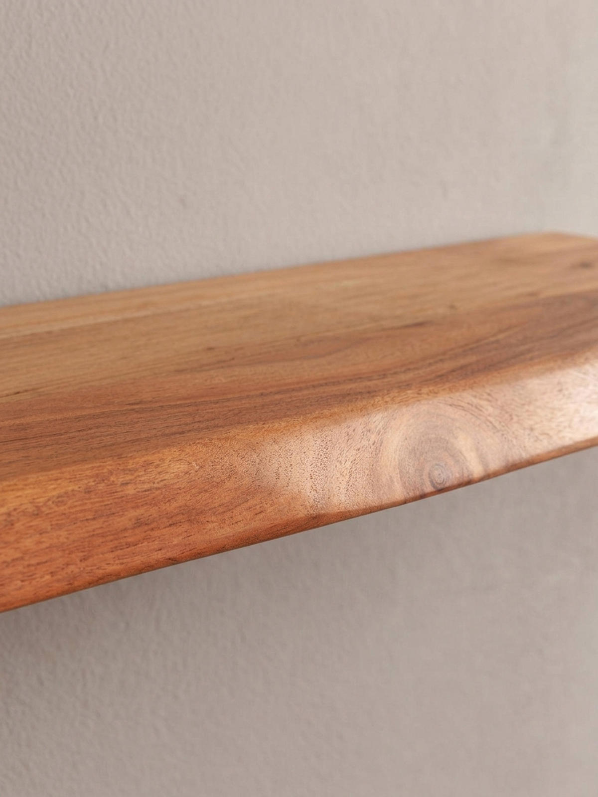 WANDREGAL Akazienholz Baumkante Rustikal, Beige 80x25x4 cm - Beige, Holz (80/4/25cm) - KADIMA DESIGN