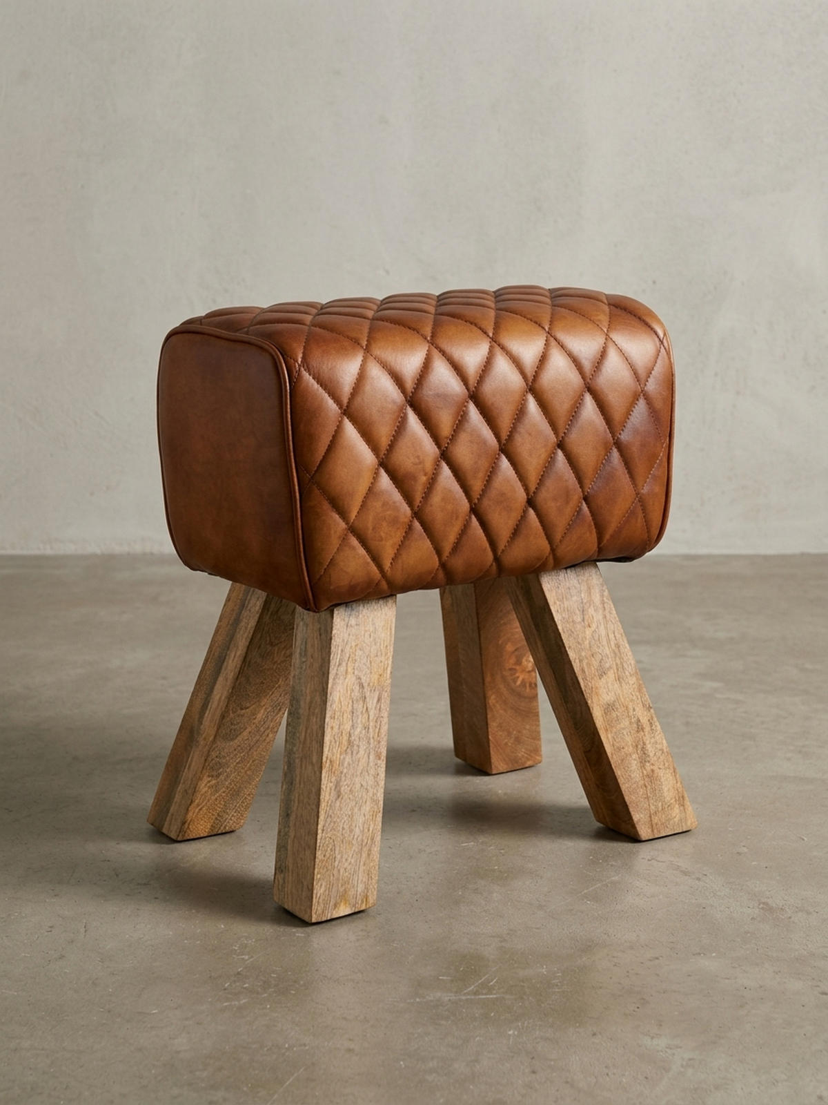 SITZHOCKER – Echtleder, Rautenmuster, robust - Braun, Mangoholz/Leder (40/48/27cm) - KADIMA DESIGN