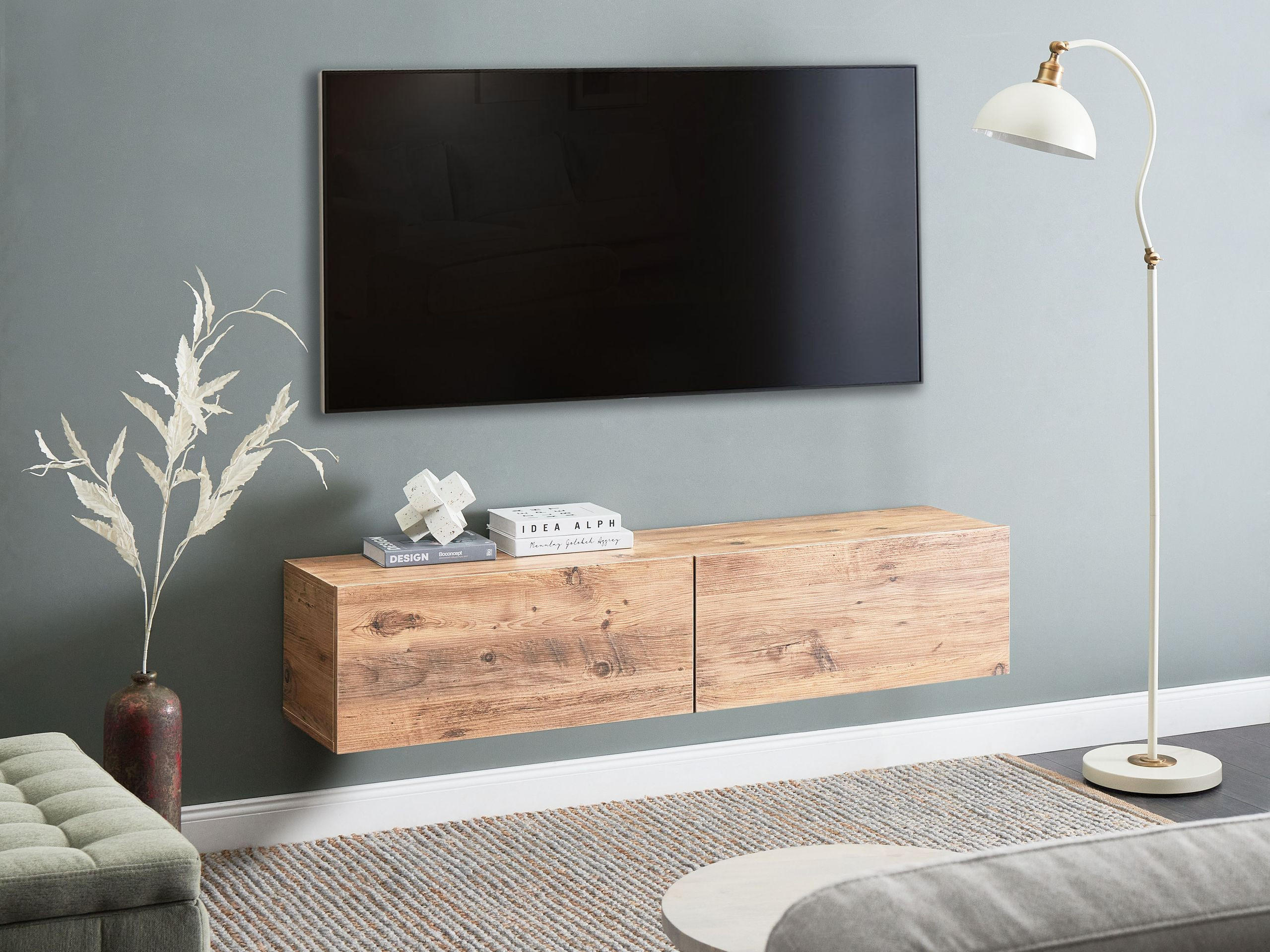 WANDMONTIERTER-TV-SCHRANK Braun Gladstone - Braun, Holzwerkstoff (140/30/32cm) - Beliani