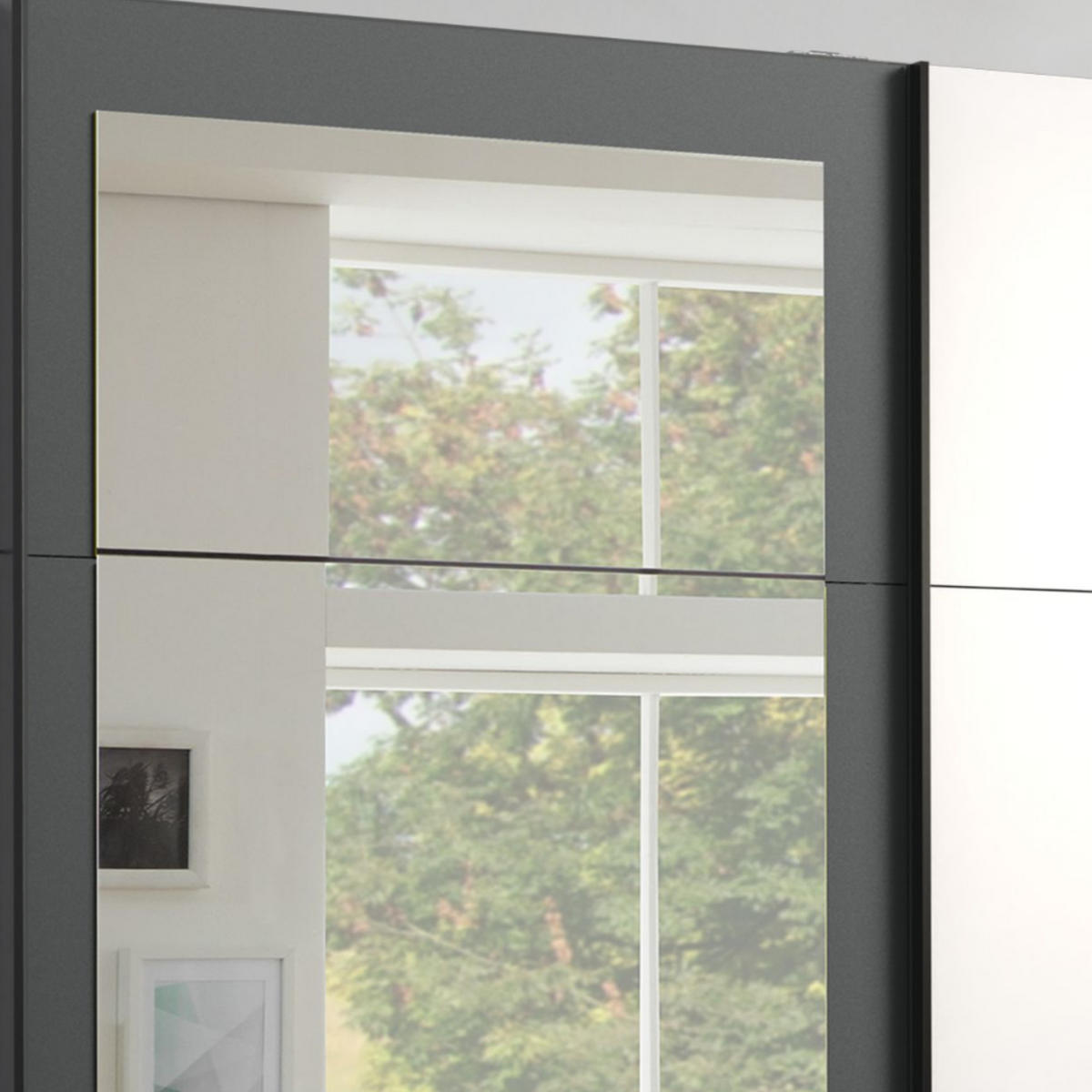 SCHWEBETÜRENSCHRANK 3-türig mit Spiegel, Schubladen, Vollausstattung in Weiß mit Absetzungen in Grafit, B270/H208/64 cm / 22502 - Schwarz/Weiß, Holzwerkstoff/Metall (270/208/64cm) - luma-home