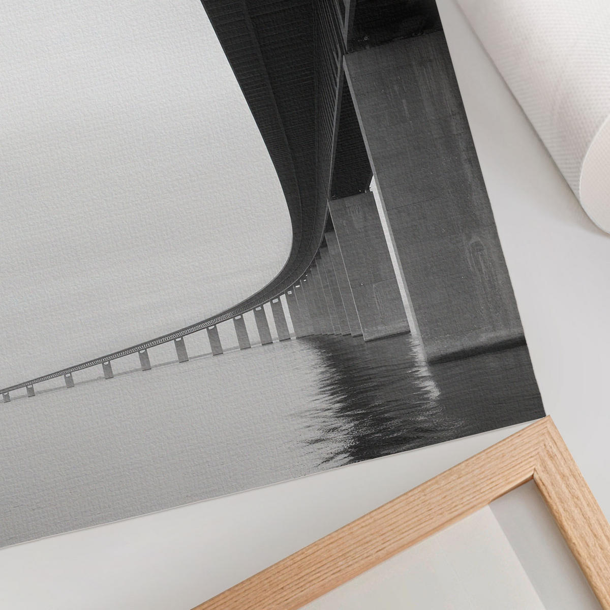 POSTER - 21x29 cm - Sample - Brücke und Wasser - Grau, Textil (21/29.7/0.1cm) - TULUP