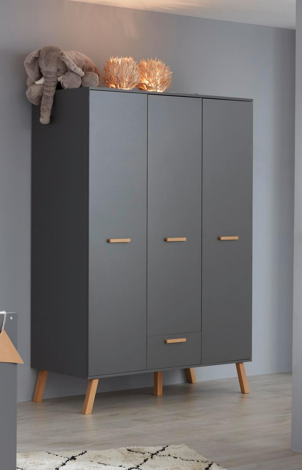 KLEIDERSCHRANK grau matt mit Buche massiv, 3-türig 130 x 190 cm für Baby- und Kinderzimmer - Eichefarben/Buchefarben, Holz/Holzwerkstoff (60/190/130cm) - Top.Furn