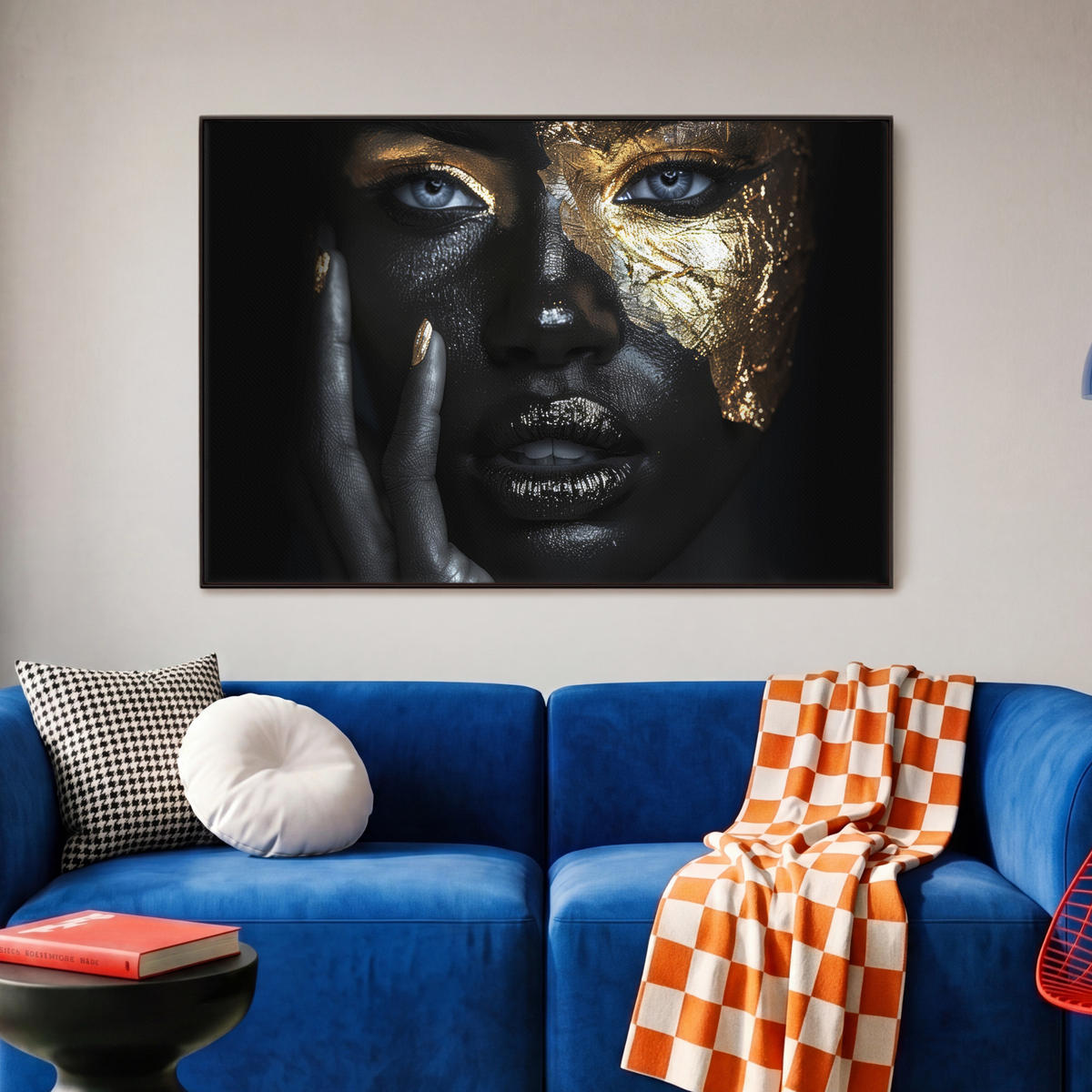 LEINWAND Bilder mit Rahmen - Frau - Gold - Porträt - Schwarz-Weiß - Luxus - 90x60 - Hellblau, Textil (90/60cm) - MuchoWow