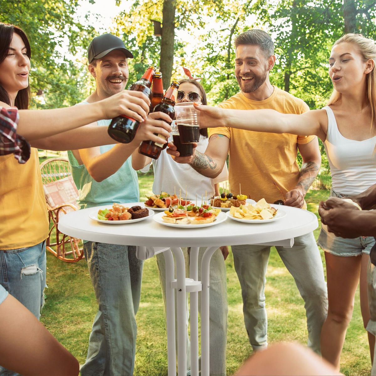 STEHTISCH Eren,bodenschonende Kunststofffüße & Ausgleichsschraube,weiß - Weiß, Textil (80/80/110cm) - tectake