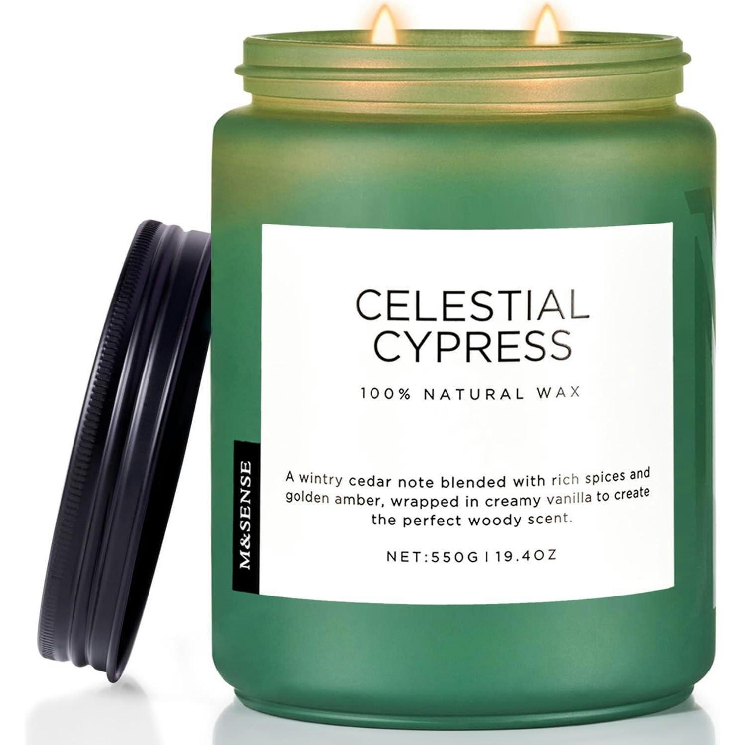 DUFTKERZE Celestial Cypress Zedernholz & Kardamom 550g 110 Std. Brenndauer - Grün, Paraffin (13cm)