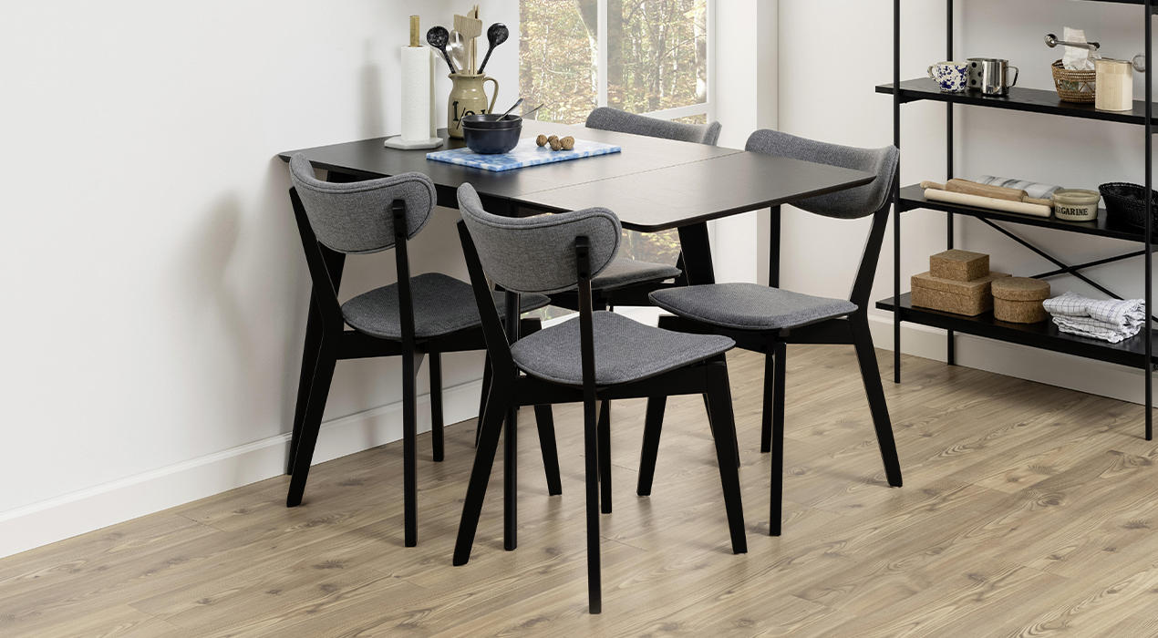 Stühle aus Kautschukholz grau, schwarz von MID.YOU