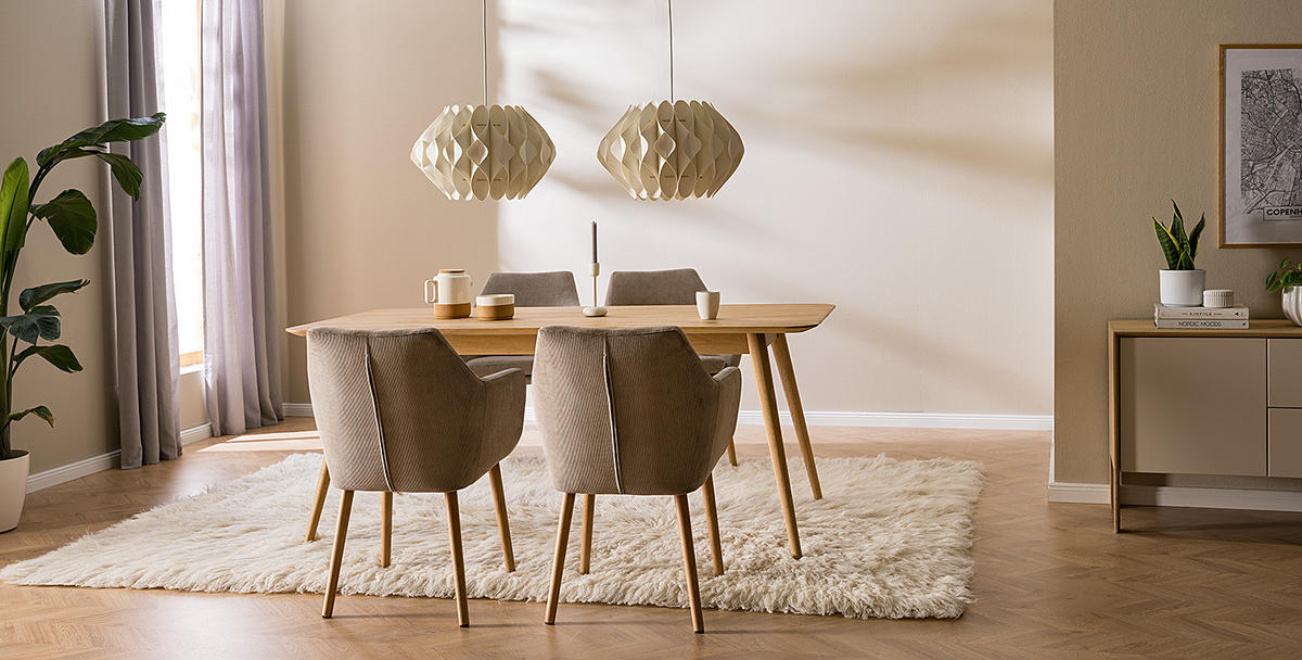 ARMLEHNENSTUHL - Eiche massiv - gepolsterte Sitzschale - abnehmbaren Sitzkizzen - Eichefarben/Beige, Eichenholz/Holz (58/84/58cm) - home24