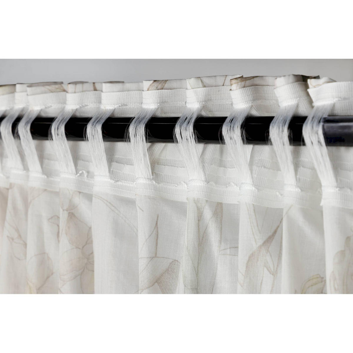 VORHANG MIT VERDECKTEN SCHLAUFEN LOVELY - Grün, Textil (130/1/250cm) - Schöner Wohnen
