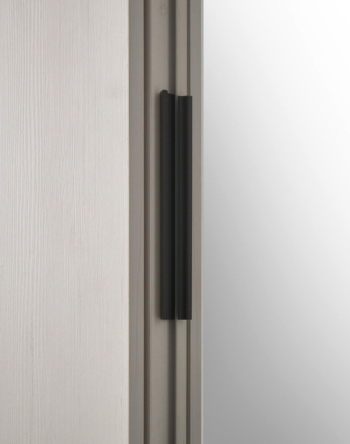 KLEIDERSCHRANK weiß Pinie, anthrazit Landhaus, Drehtürenschrank 2-türig mit Spiegel 93 x 209 cm - Anthrazit/Weiß, Holzwerkstoff/Metall (93/209/63cm) - Furn.Design