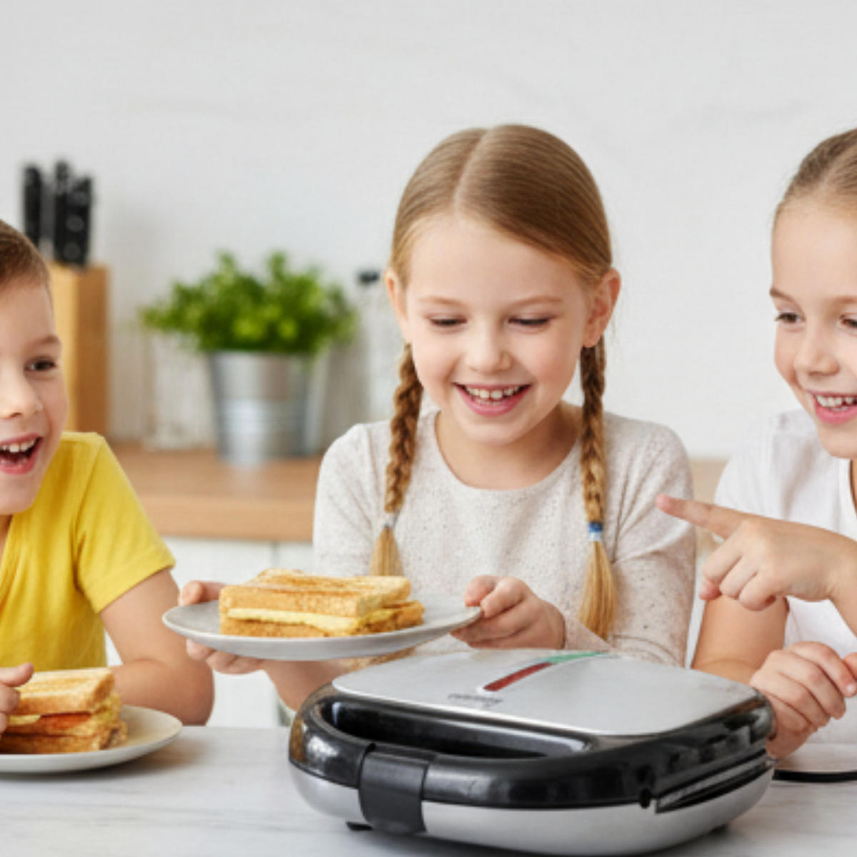 SANDWICHMAKER CR3042 5in1 Waffeleisen Kontaktgrill Toaster 1200 W Schwarz Silber - Silberfarben/Schwarz, Kunststoff/Metall (28/17.5/27.5cm) - camry