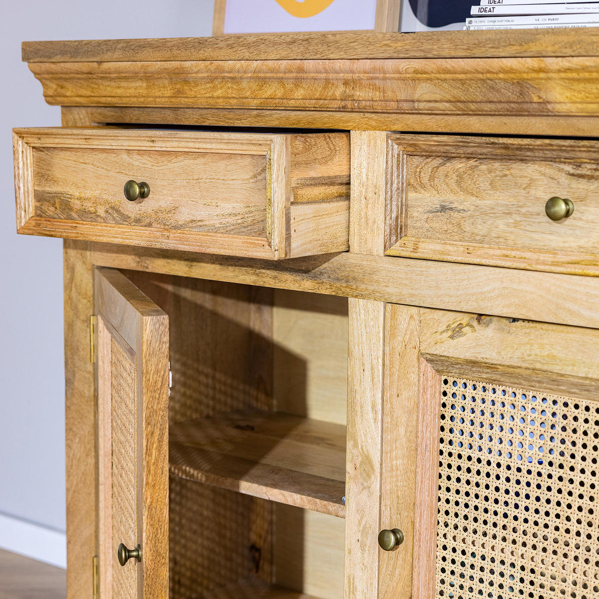 MASSIVES SIDEBOARD mit 3 Schubladen - Mango / Beige - Beige/Goldfarben, Holz/Naturmaterialen (160/90/40cm) - home24