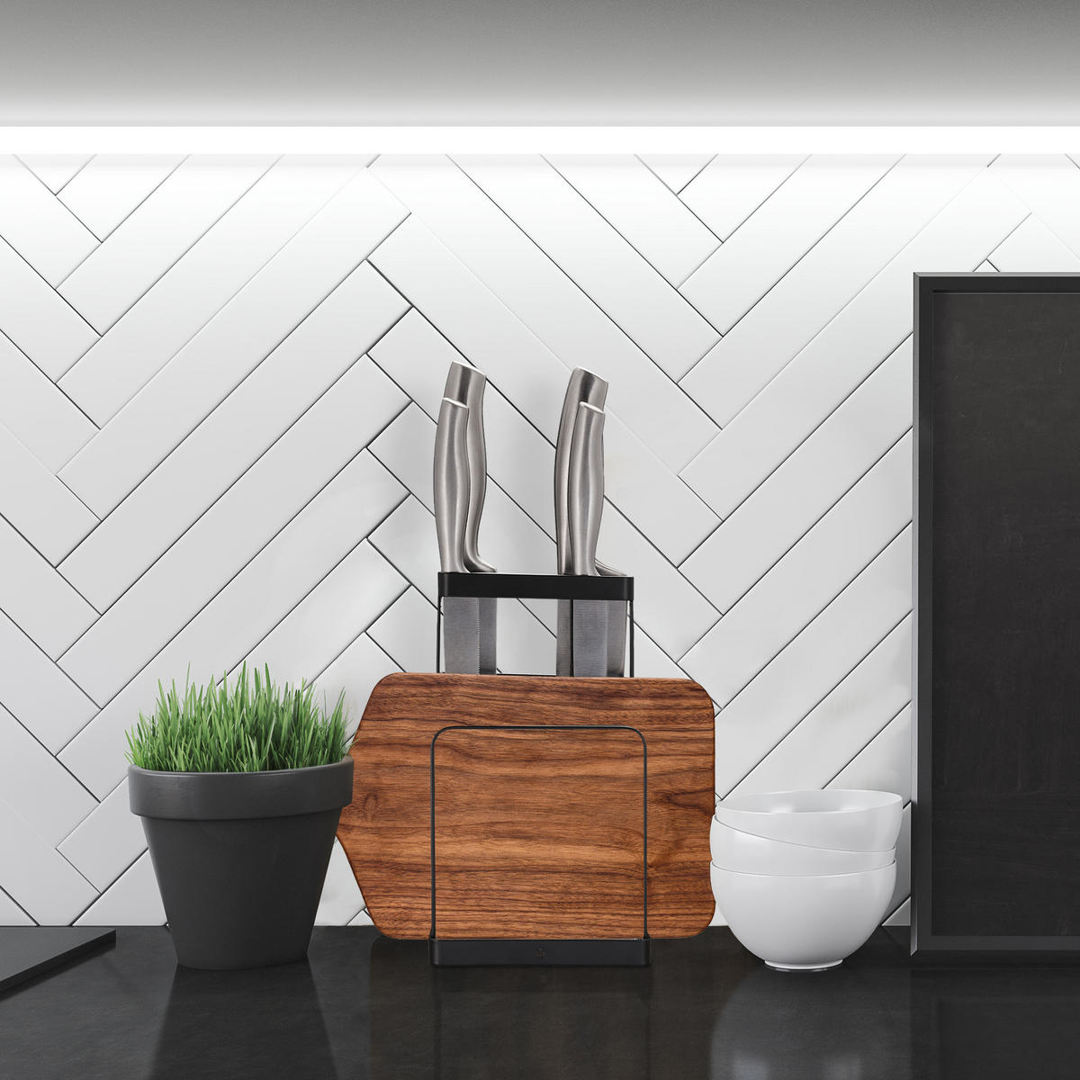 SCHNEIDEBRETTHALTER - Schwarz, Metall (12/21.5/14cm) - Relaxdays