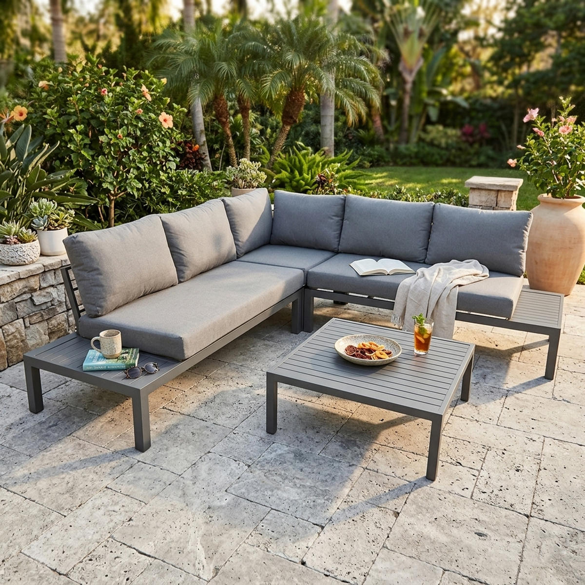 LOUNGE-SET Solihull - Sitzgruppe 4-teilig aus gebürstetem Aluminium, Tischplatte und Armlehnen aus Kunstholz dunkelgrau - Grau, Metall - TPFGarden