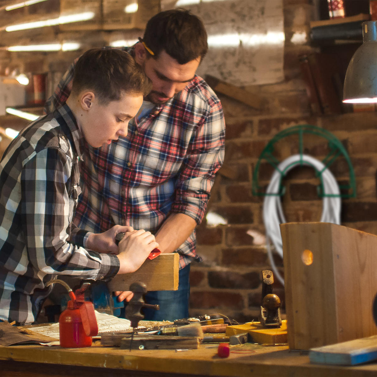 SCHLAUCHHALTER - Dunkelgrün, Metall (30.5/19/13.5cm) - Relaxdays