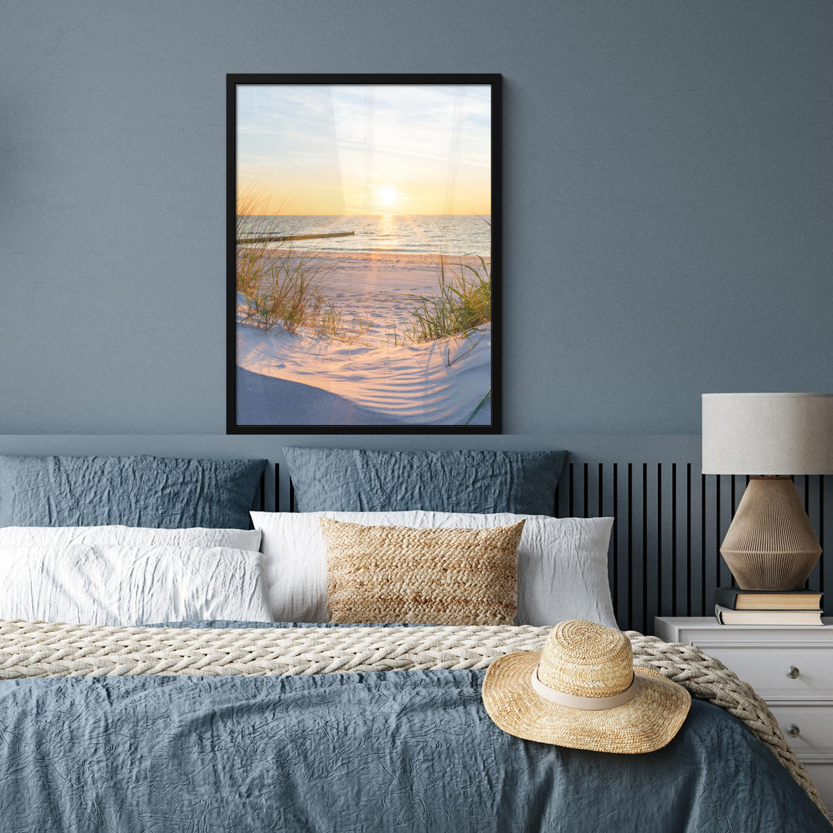 GERAHMTES BILD Strand - Sonne - Düne - Gras - Sand - Horizont 60x80 cm - Hellblau, Papier (60/80cm) - MuchoWow