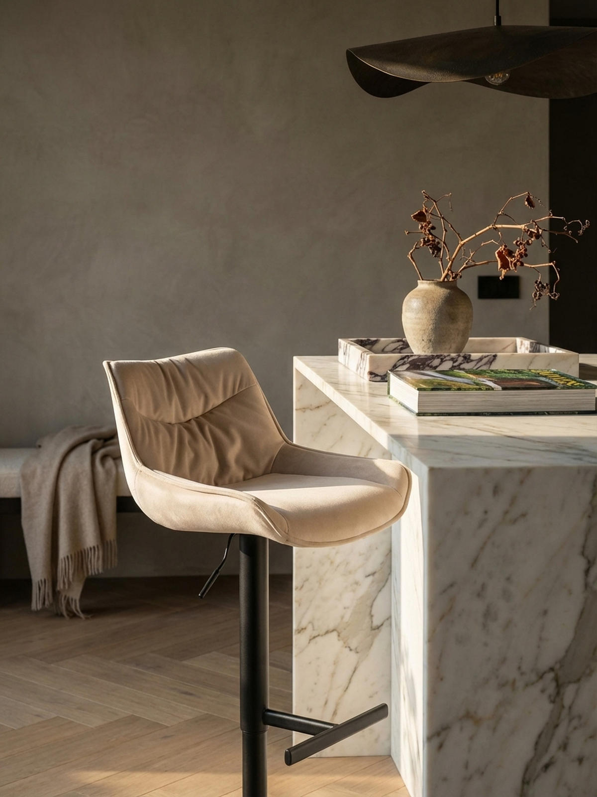 BARHOCKER Samt Lehne Höhenverstellbar Trompetenfuß Gepolstert, Beige 45x55x106 cm - Beige/Schwarz, Textil/Metall (45/106/55cm) - KADIMA DESIGN