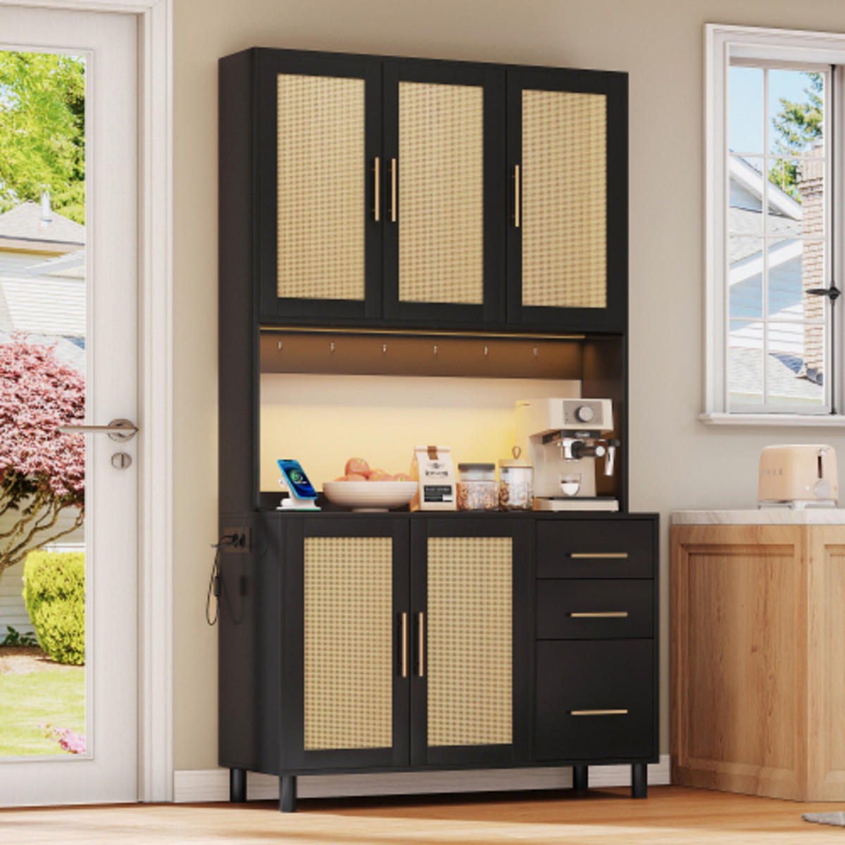 KÜCHENSCHRANK Schwarz aus MDF mit Rattanfront, LED-Beleuchtung und integrierten Steckdosen 100×40×183 cm - Schwarz, Holzwerkstoff (100/183/40cm) - Luhomfu