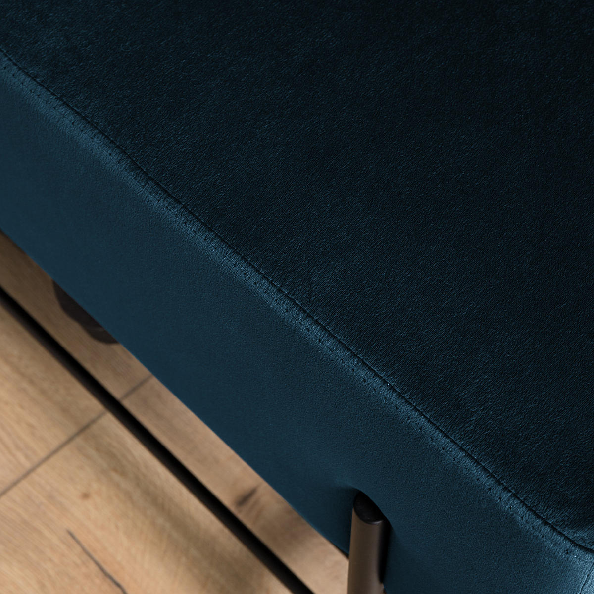 POLSTERBANK - Samt - Schwarz/Dunkelblau, Metall (90/46/34cm) - home24