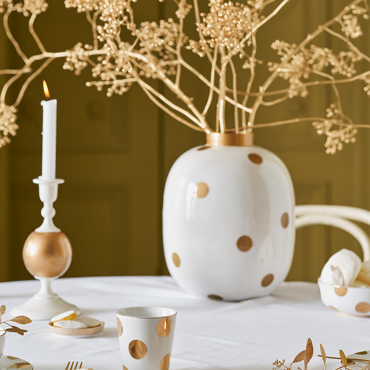 KERZENHALTER Metal sphere small white-gold 24 cm - Goldfarben/Weiß, Metall (12/24/12cm) - Pip Studio