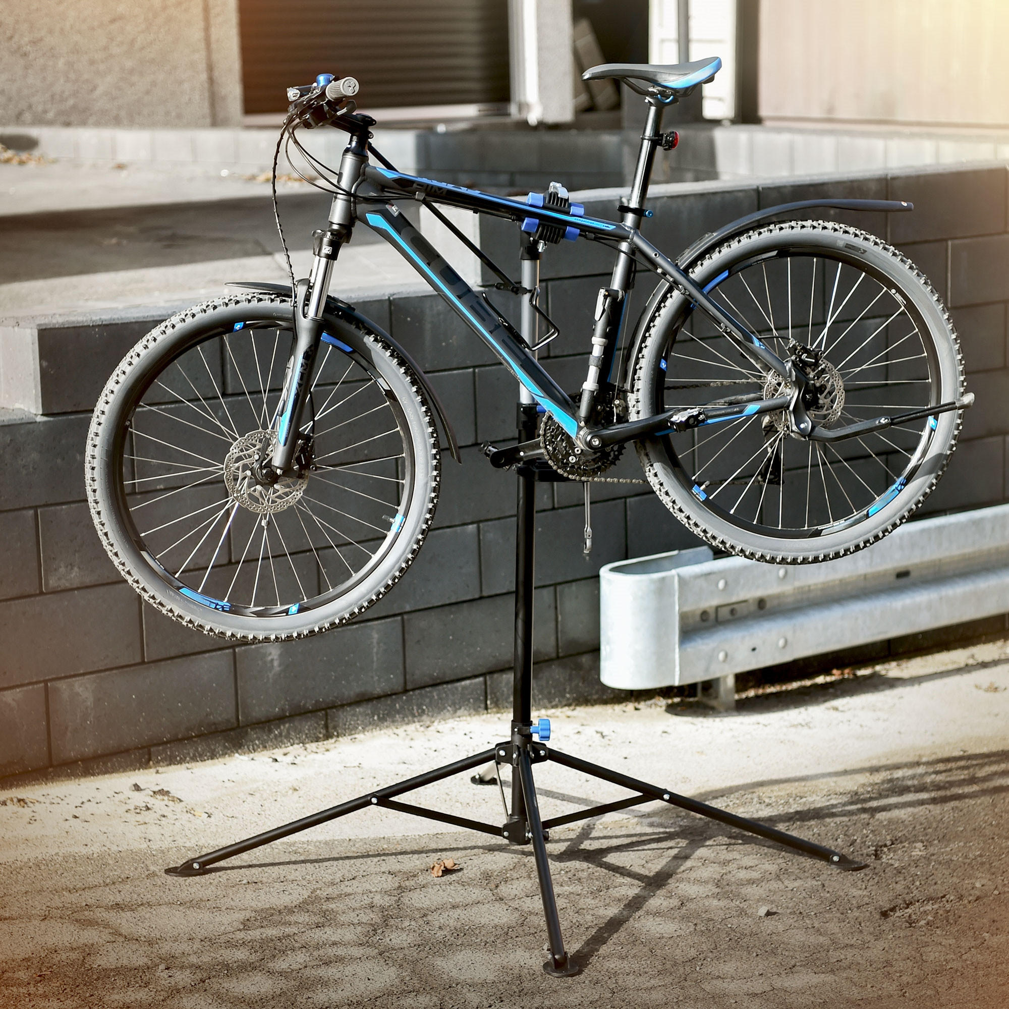 FAHRRADREPARATURSTÄNDER TELESKOP - Schwarz, Metall (146/185/146cm) - ECD-Germany