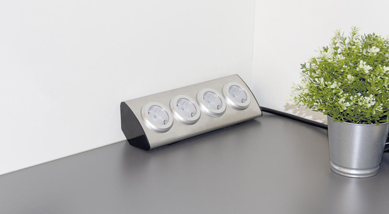 Steckdosenleiste in silber