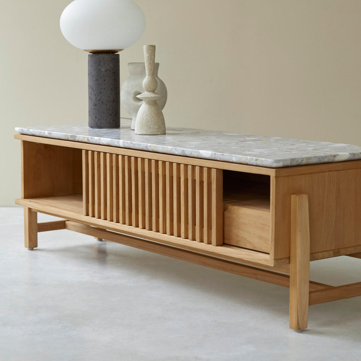 TV-SCHRANK Isaure Natur aus Teak - Naturfarben, Holz (140/45/45cm) - Tikamoon