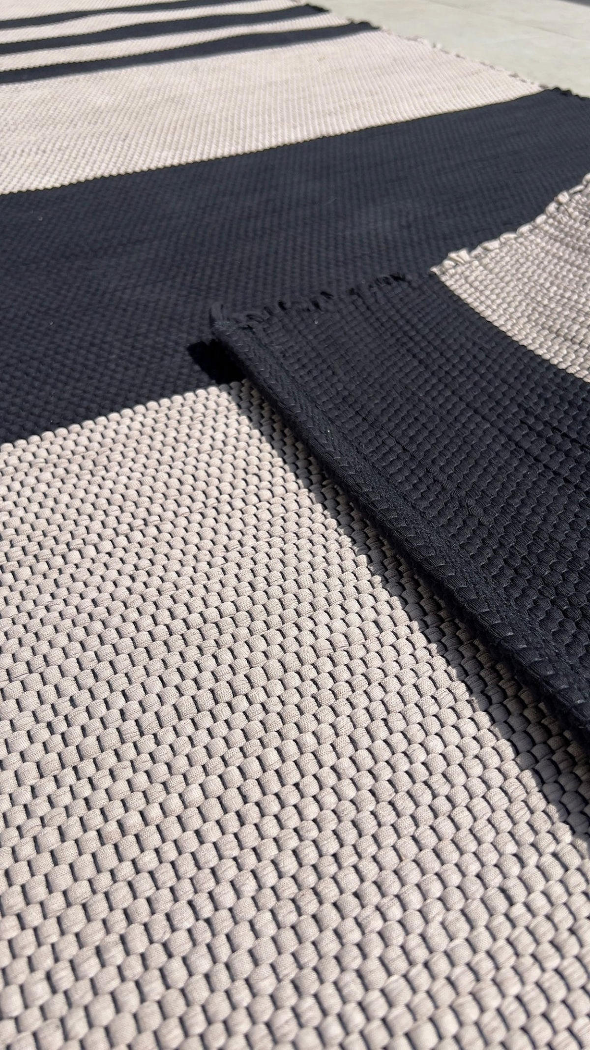 TEPPICH aus recycelter Baumwolle handgewebt schwarz - Schwarz, Naturmaterialien (140/200cm) - AFK Living